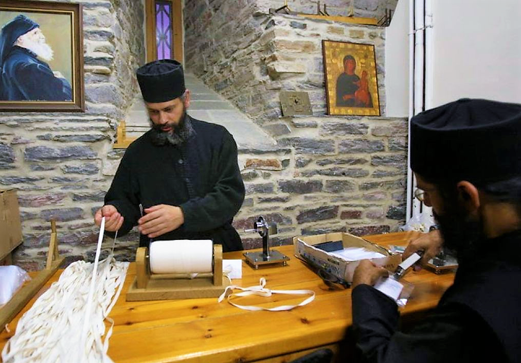 Panglica atinsă de Sfântul  Brâu Maicii Domnului. Gratuit, se achită doar costul expedierii